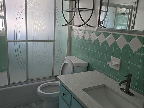 3rd image of 1218 Lorie Cir