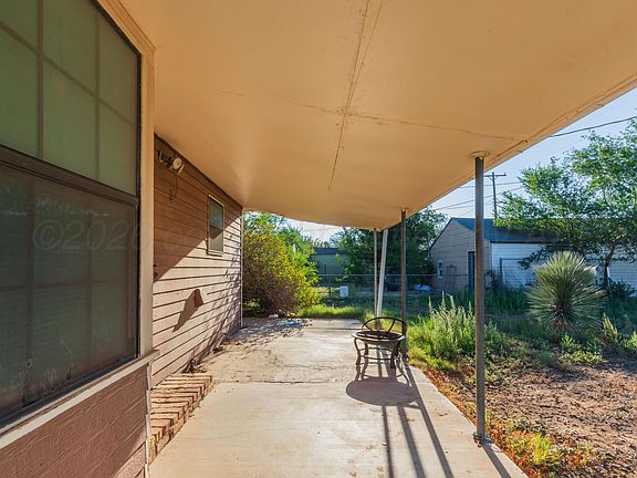 5th image of 3300 NE 20th Ave