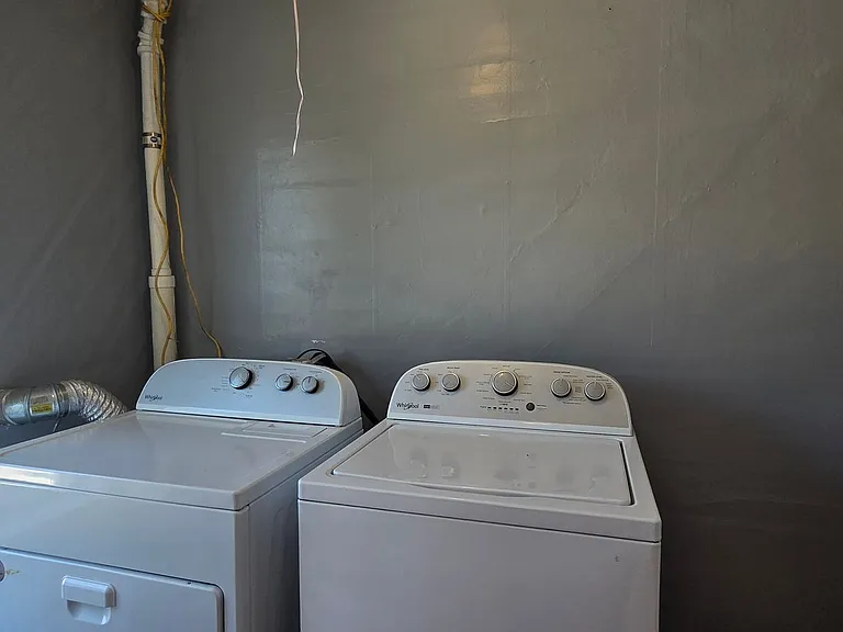 430 E Bremer St #2 — Photo 10