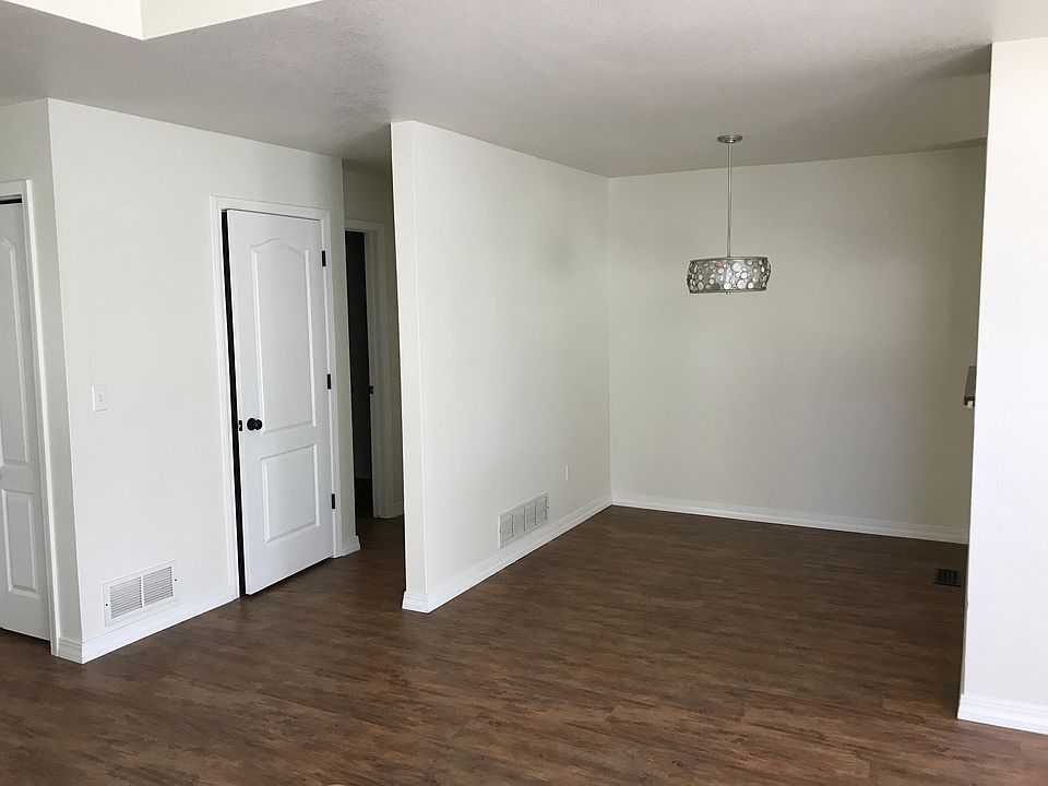 1st image of 1419 Red Mountain Dr Unit 108