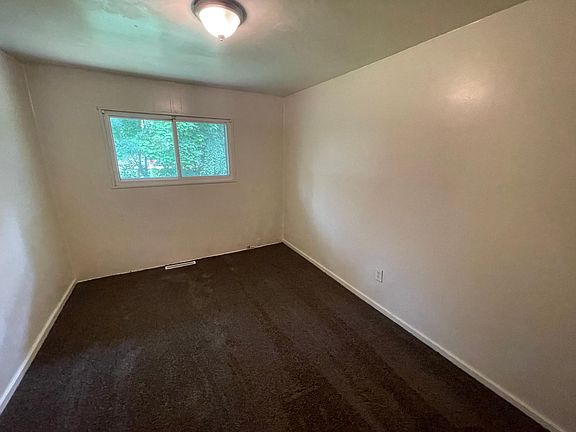 4th image of 33112 Alaska Ct #33114