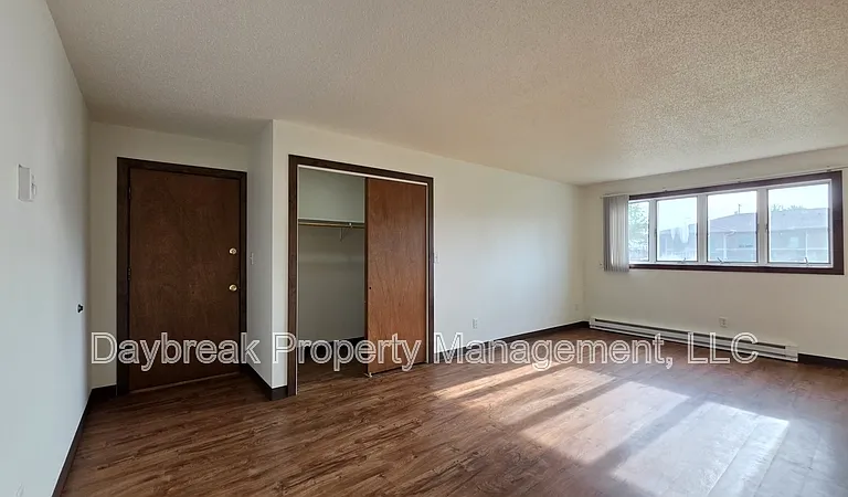 41 8th Ave N #15 — Photo 2