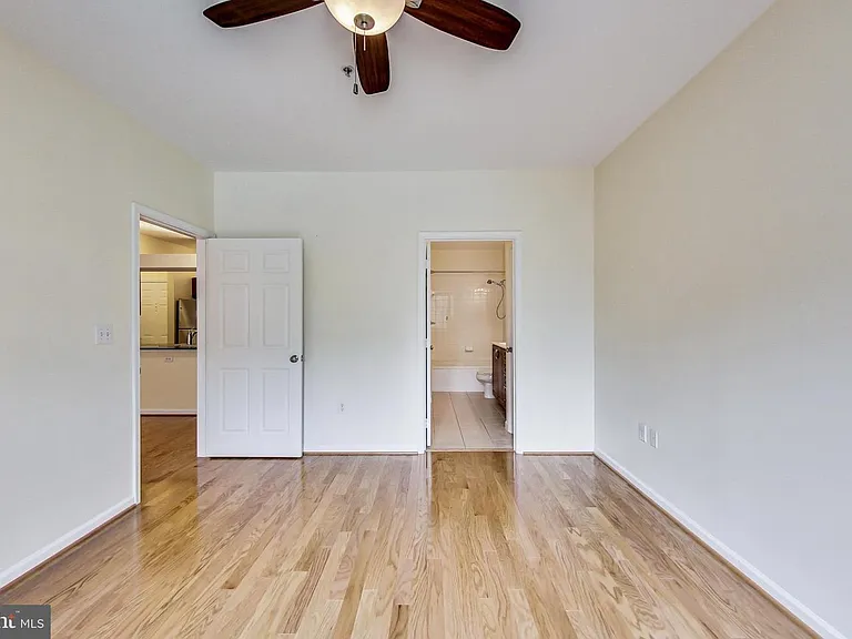 12958 Centre Park Cir #418 — Photo 8