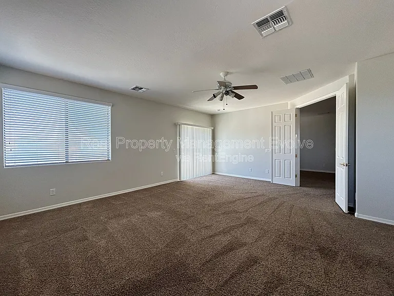 9707 S 45th Ave — Photo 35