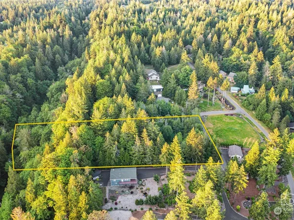 70 E Columbine Lane, Grapeview, WA 98546