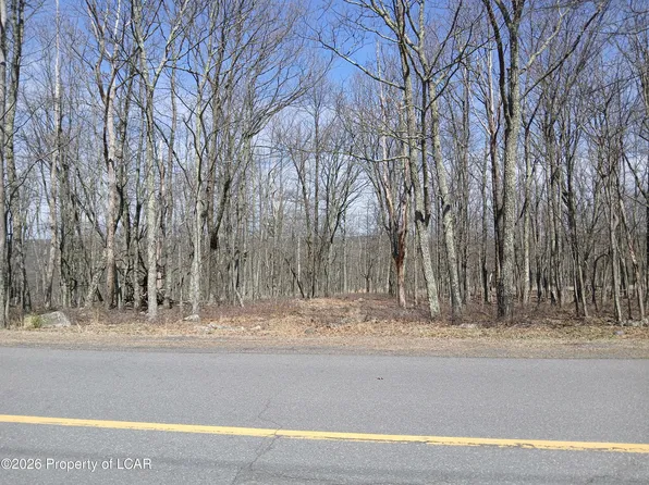 Country Club Dr, Hazleton, PA 18201