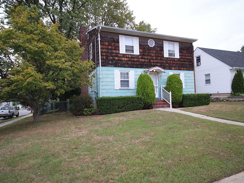 1st image of 165 Hereford St