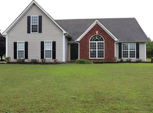 5604 Chinook Ct, Flowery Branch, GA 30542