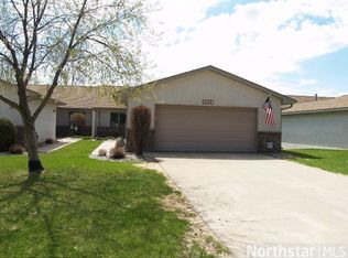 2314 Pinewood Dr, Shakopee, MN 55379