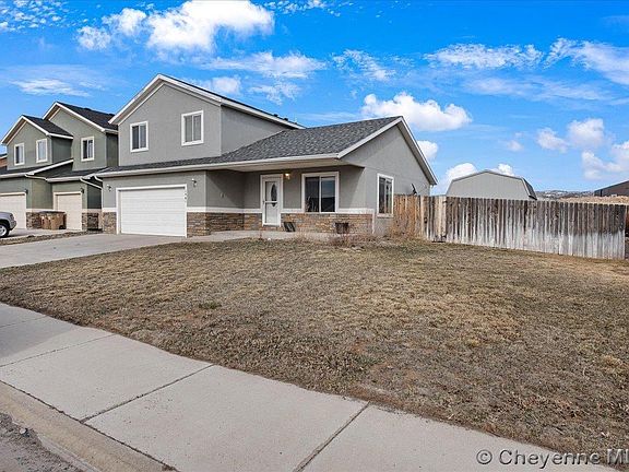 2nd image of 1701 Clydesdale Dr