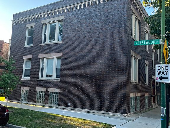 3rd image of 4636 N Leavitt St
