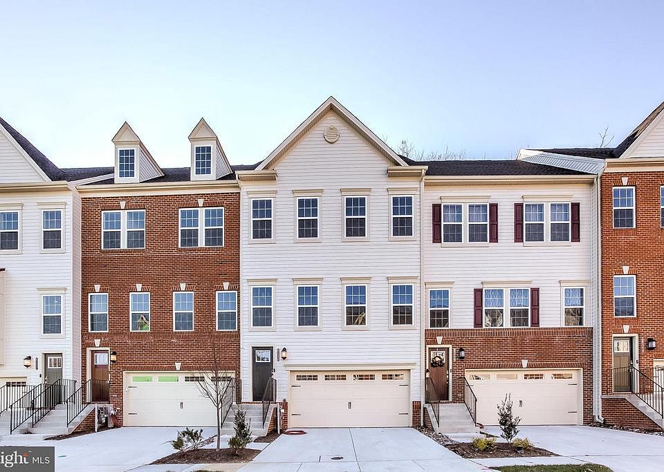 1st image of 8348 Daydream Cres