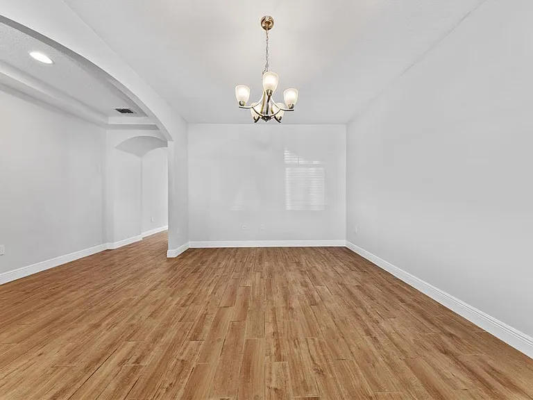 15537 Mango Isle St — Photo 21