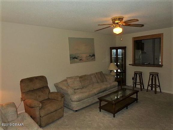 3rd image of 85 Fremont Ave APT 404