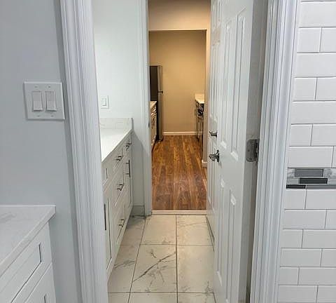5th image of 5 Pointe Circle S #5