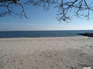 820 Sigsbee Rd, Mattituck, NY 11952