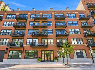 375 W Erie St APT 412, Chicago, IL 60654