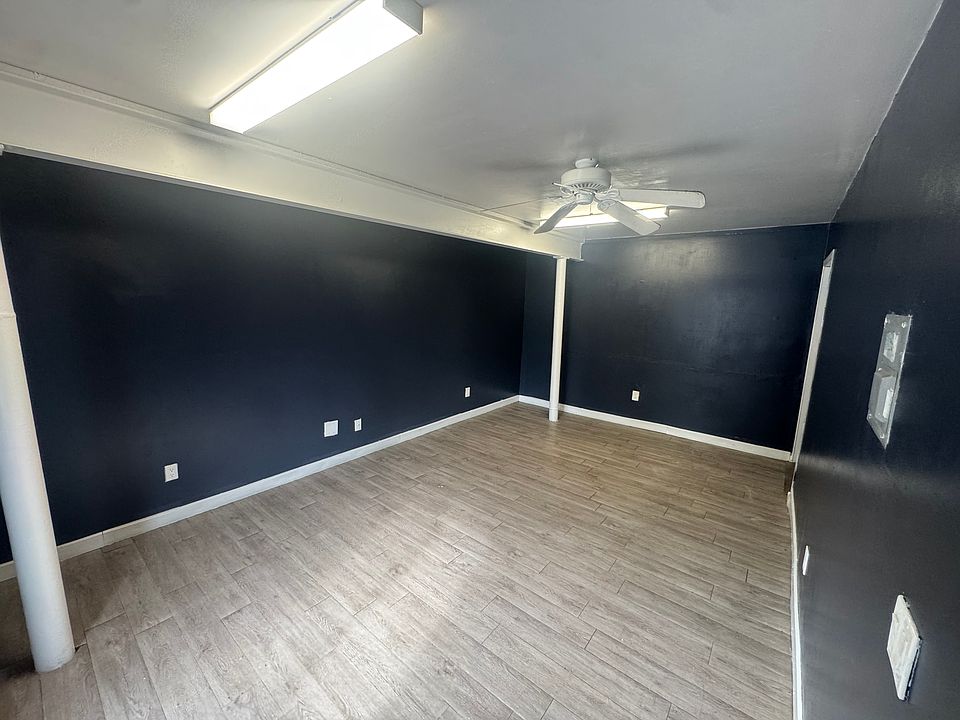 2nd image of 817 W 30th St #304