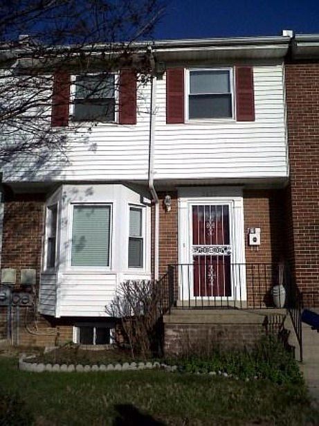 2nd image of 2937 Sunset Ln #2937