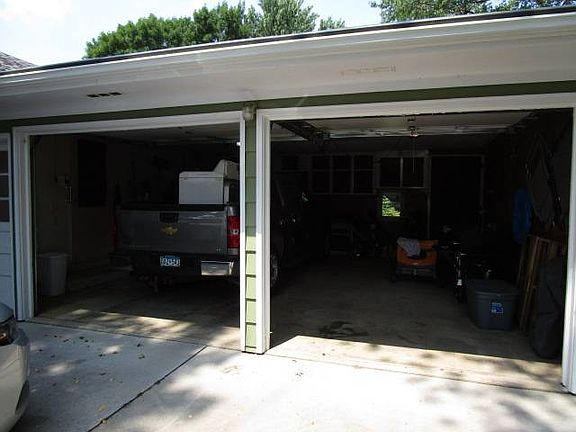 2nd image of 1003 Prince St