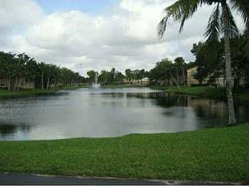 4th image of 423 Palm Cire