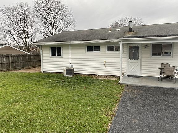 4th image of 413 Lincolnshire Dr