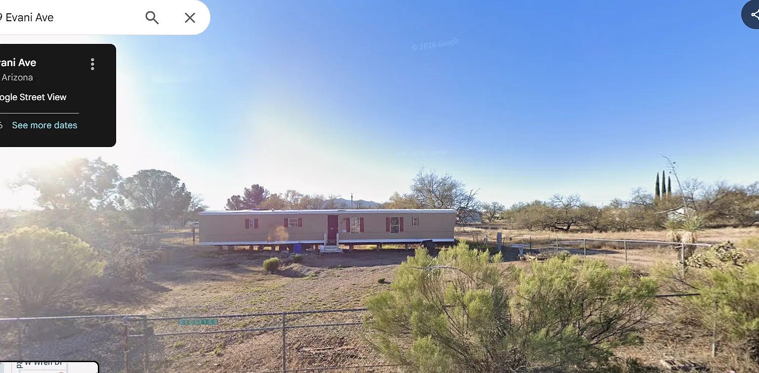 3 bed, 980 sqft, $1,420 — Photo 1