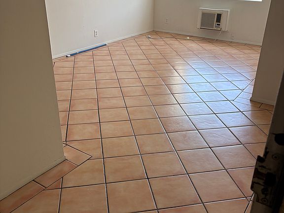 4th image of 3949 33rd St APT 11