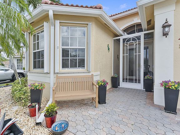3rd image of 13494 Cordoba Lake Way