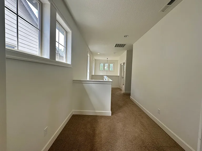 728 SE Bayshore Cir — Photo 18