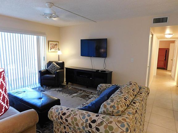 4th image of 4492 Ne Ocean Blvd #102