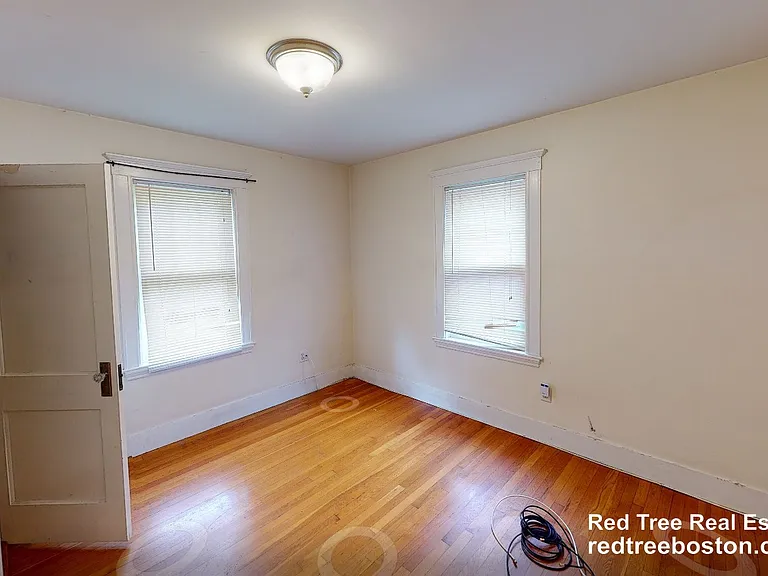 189 Wordsworth St #1 — Photo 7