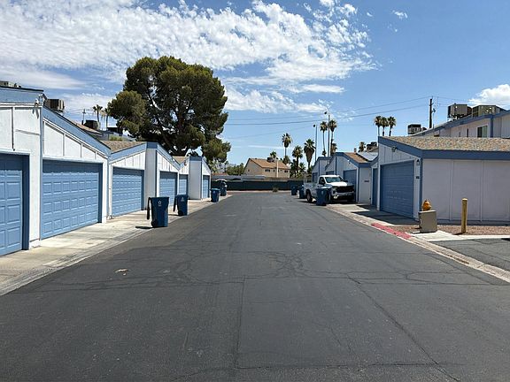 4th image of 4054 Great Plains Way
