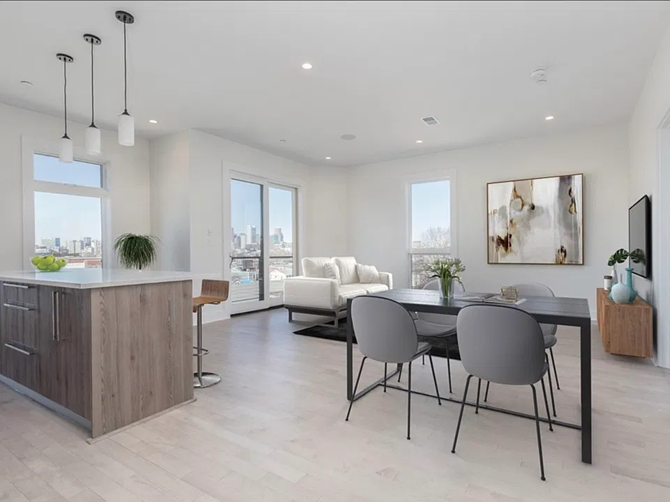 232 Old Colony Ave #301