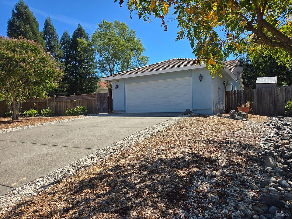 1st image of 913 granado Court
