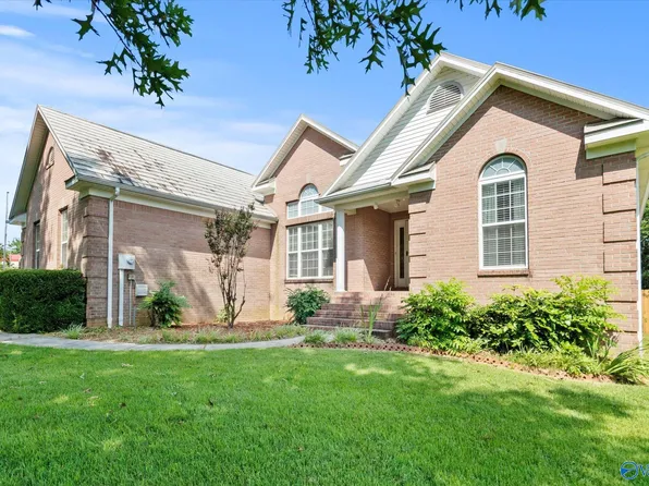 23985 E Clearmont Dr, Elkmont, AL 35620