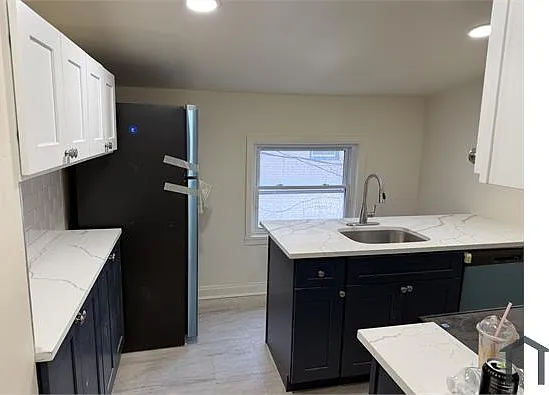 706 Park Ave — Photo 12
