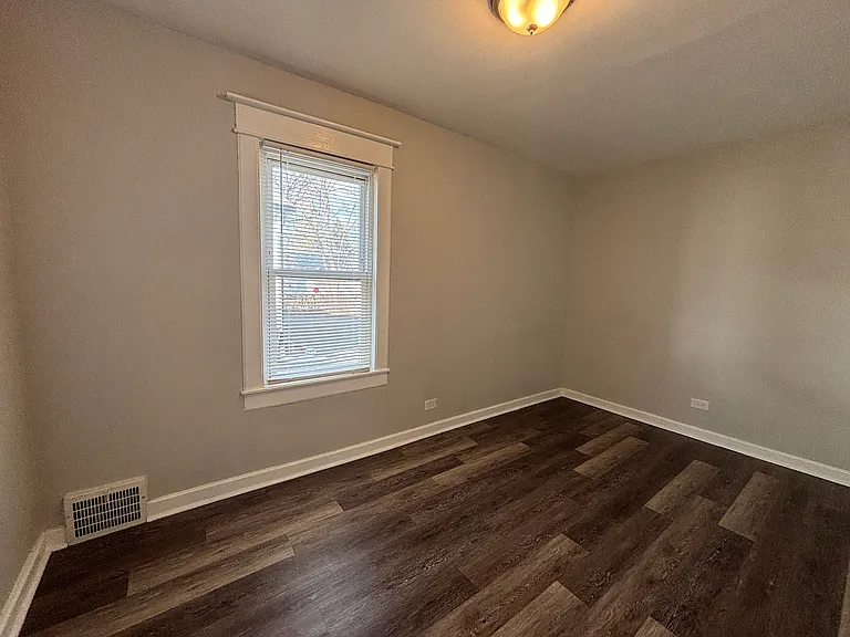 1033 North Ave — Photo 13