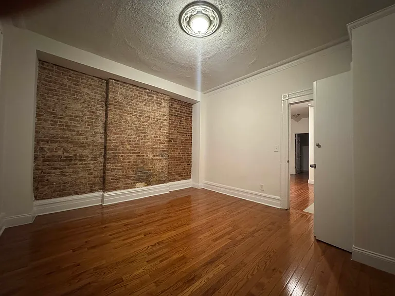 162 E 88th St #15B — Photo 1