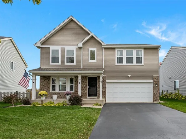 671 Dover St, Pingree Grove, IL 60140