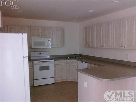 5th image of 807 E 12th St