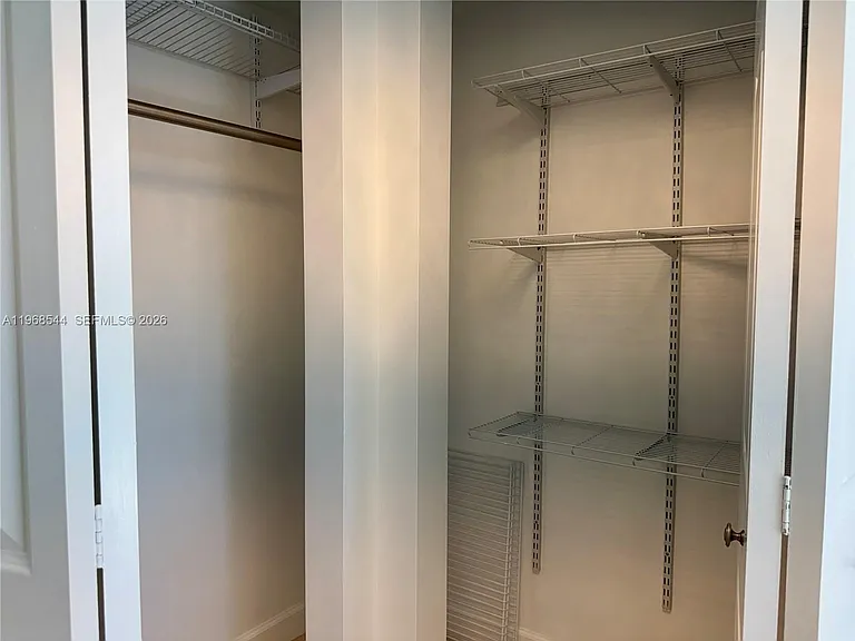 2855 Leonard Dr #H202 — Photo 20
