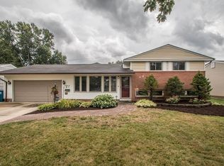 6652 Rochelle Blvd, Parma Heights, OH 44130