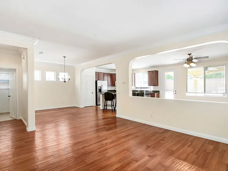 33561 Cedar Creek Ln — Photo 3