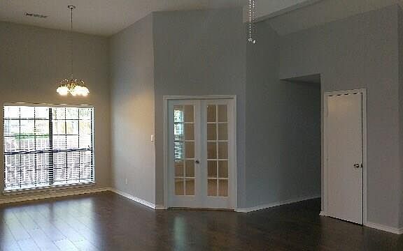 5th image of 4621 Monterrey Dr