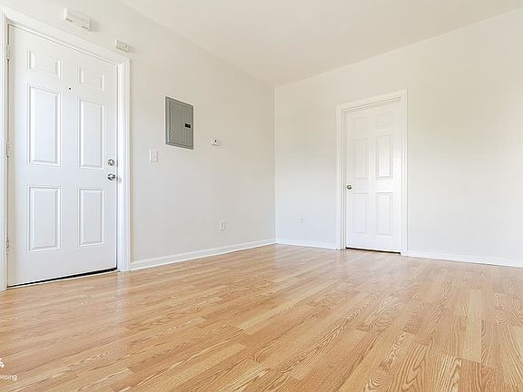 3rd image of 60 Dwight St