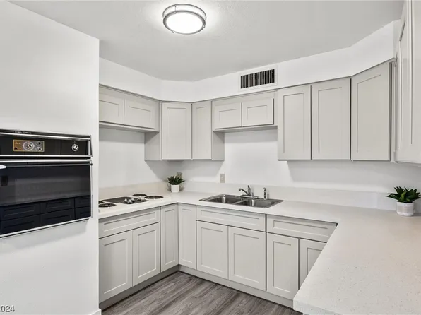 350 E Desert Inn Rd Unit B101, Las Vegas, NV 89109