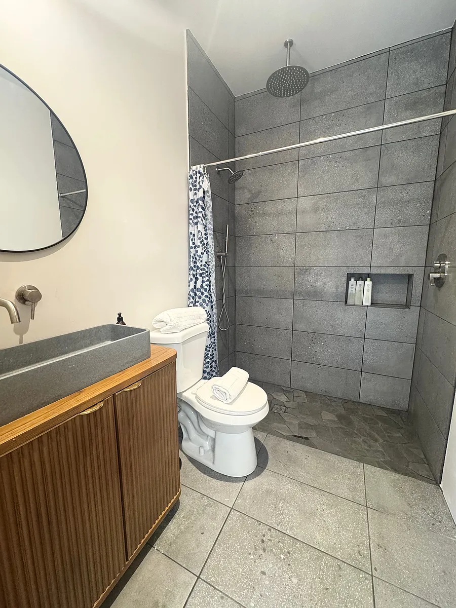 Building Photo - 837 N 5th Ave #1