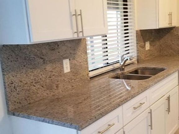 2nd image of 14507 Larkspur Ln