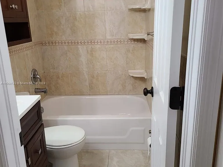 1907 SW 107th Ave #801 — Photo 10